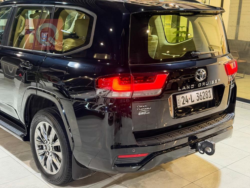 تۆیۆتا لاند کروزەر